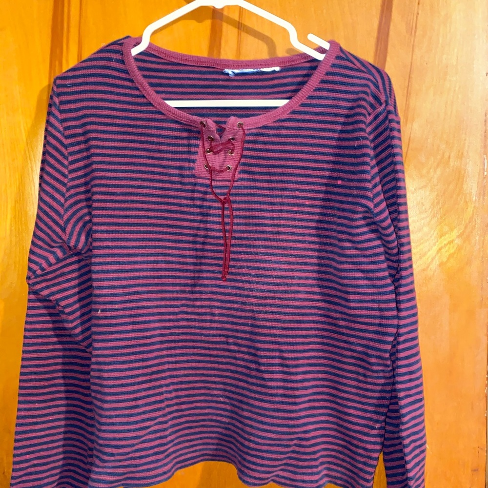 Long sleeve striped shirt with lace front